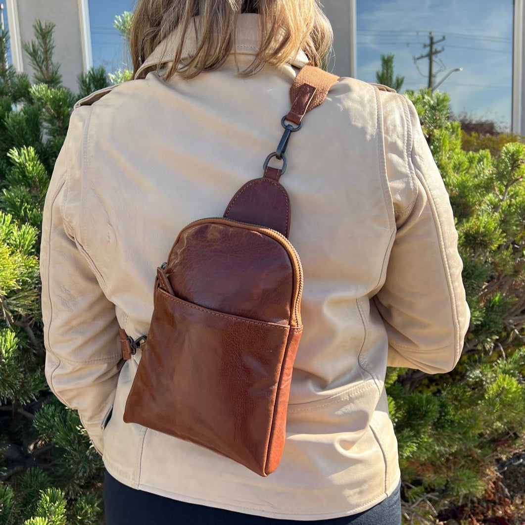 MET Andora Leather Chest Front Bag & Backpack Backpacks & Messenger Bags Boutique of Leathers/Open Road