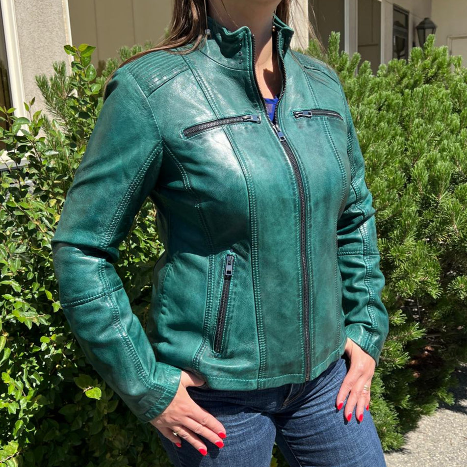 Women's Classic Lamb Leather Jacket. Round Collar with Studs, 4 Zippered Pockets & Shoulder Accent Stitching - Boutique of Leathers/Open Road